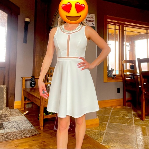 Monteau White Dress with Crystal Neck detail SMALL - Picture 1 of 3